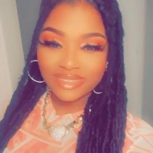 Meet your Posher, Telisha